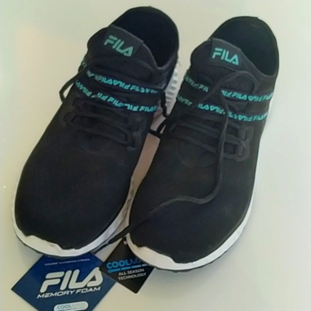 Black 6.5 Fila Sneakers